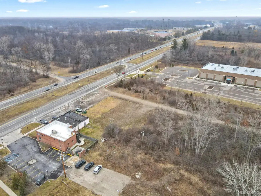 43415 MICHIGAN AVE, Canton, MI 48188 - Image #3
