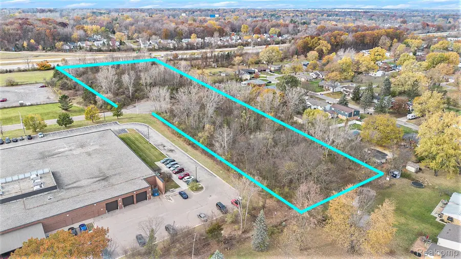 5400 ALI DR, Grand Blanc, MI 48439 - Image #3