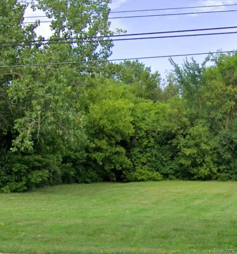 39560 Dequindre RD, Sterling Heights, MI 48310 - Image #1