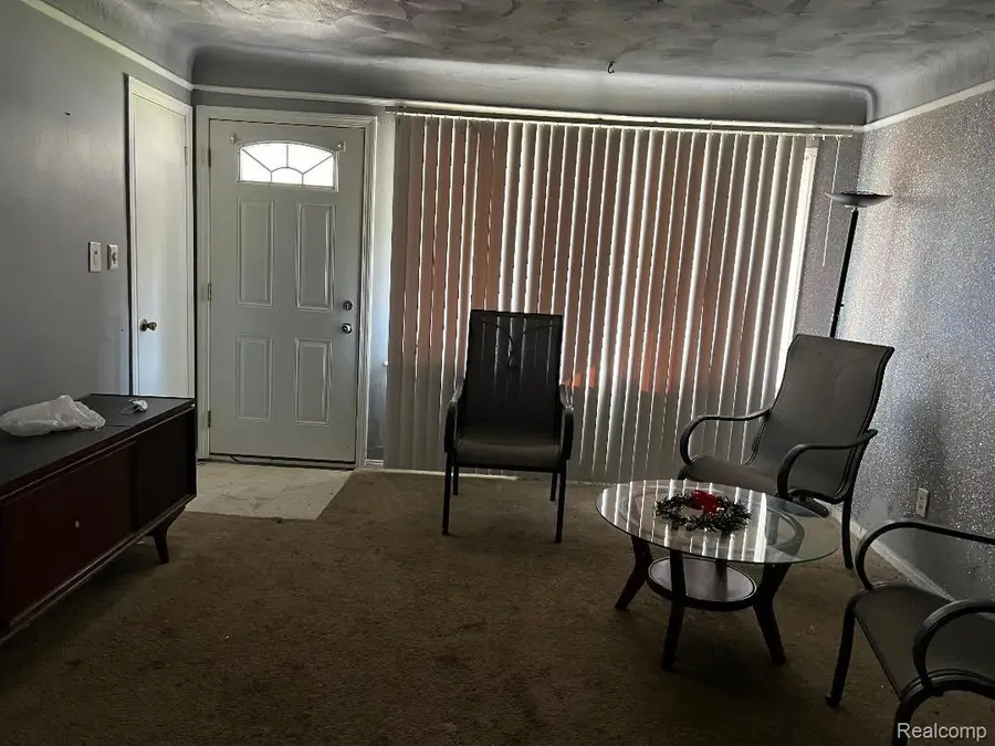 27044 YALE ST, Inkster, MI 48141 - Image #2