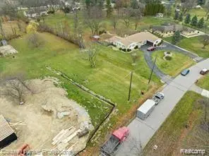 0000  RUNNYMEDE  ST, Farmington Hills, MI 48334 - Image #2