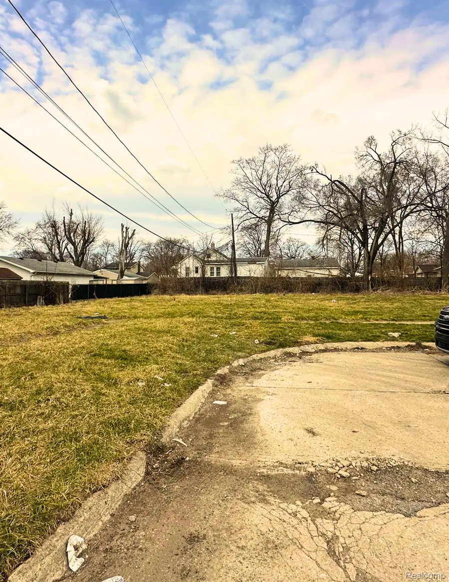 16 LIBERTY CRT, Monroe, MI 48161 - Image #3