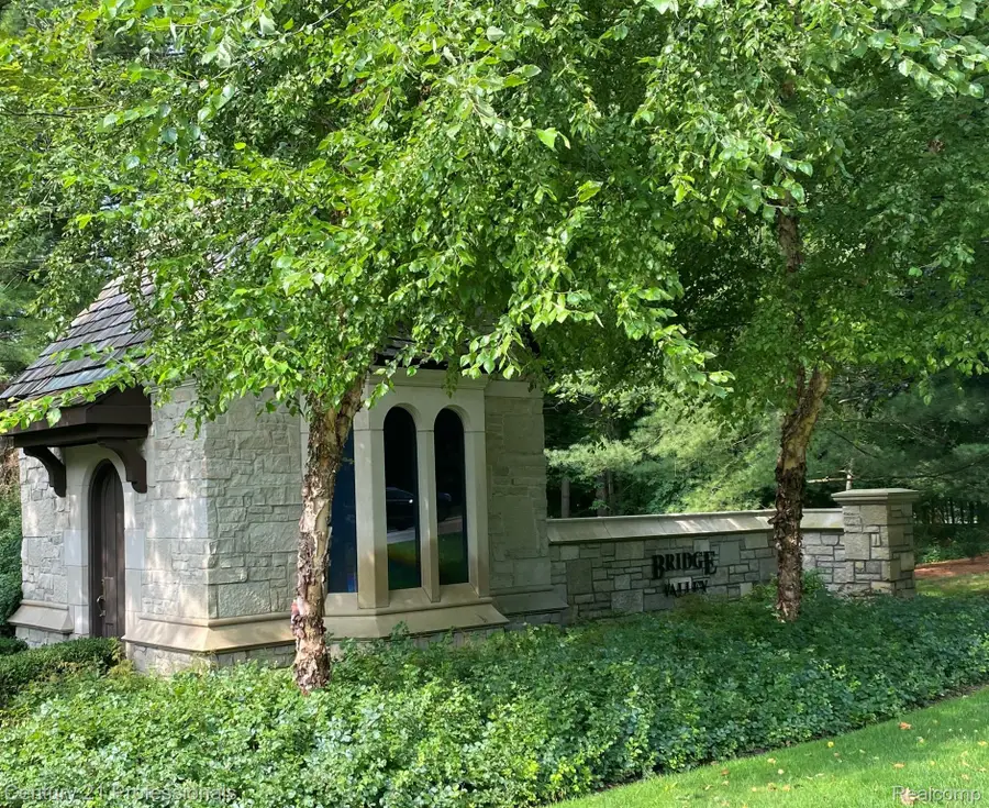 7795  Fieldstone RIdge, Clarkston, MI 48348 - Image #2