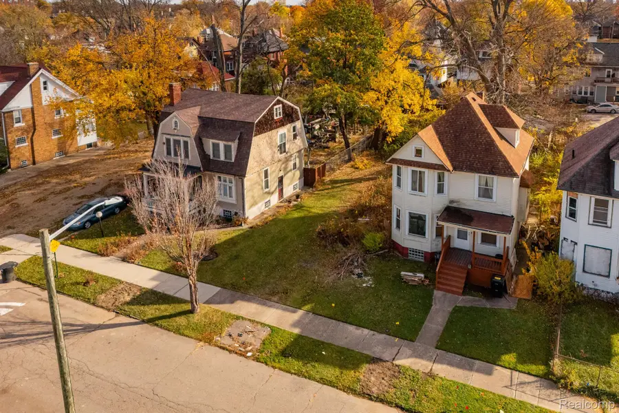 729 COLLINGWOOD ST, Detroit, MI 48202 - Image #2
