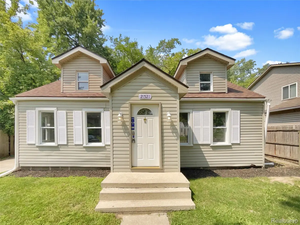 21521 ROOSEVELT AVE, Farmington Hills, MI 48336 - Image #1