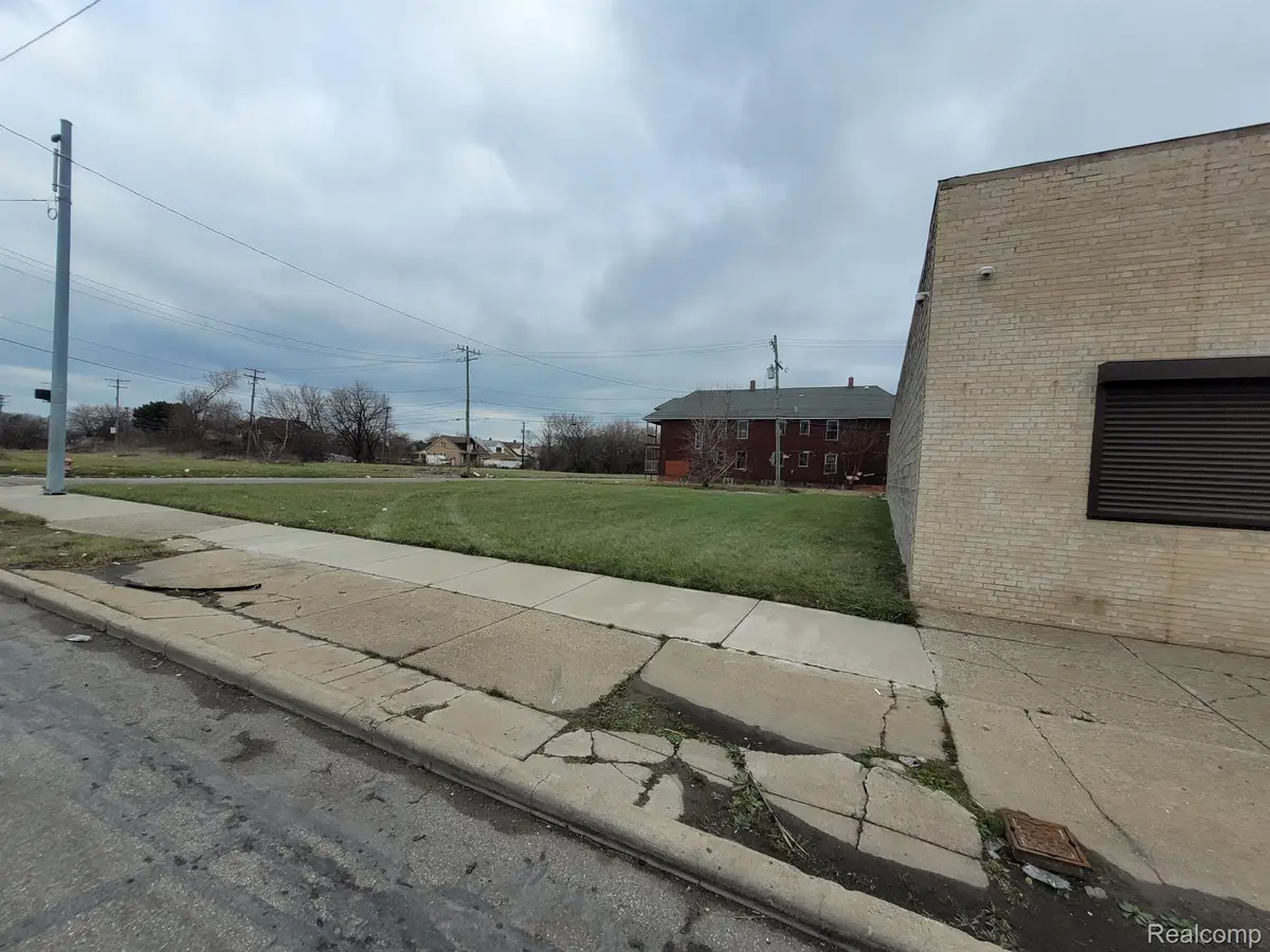 8840 VAN DYKE ST, Detroit, MI 48213 - Image #1