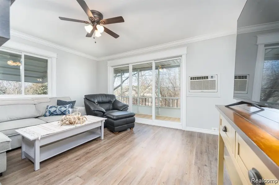 5980 ALAN DR 2 1, Brighton, MI 48116 - Image #3