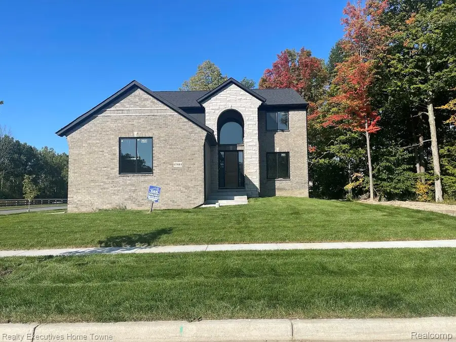 67611 MADELINE ST, Richmond, MI 48062 - Image #2
