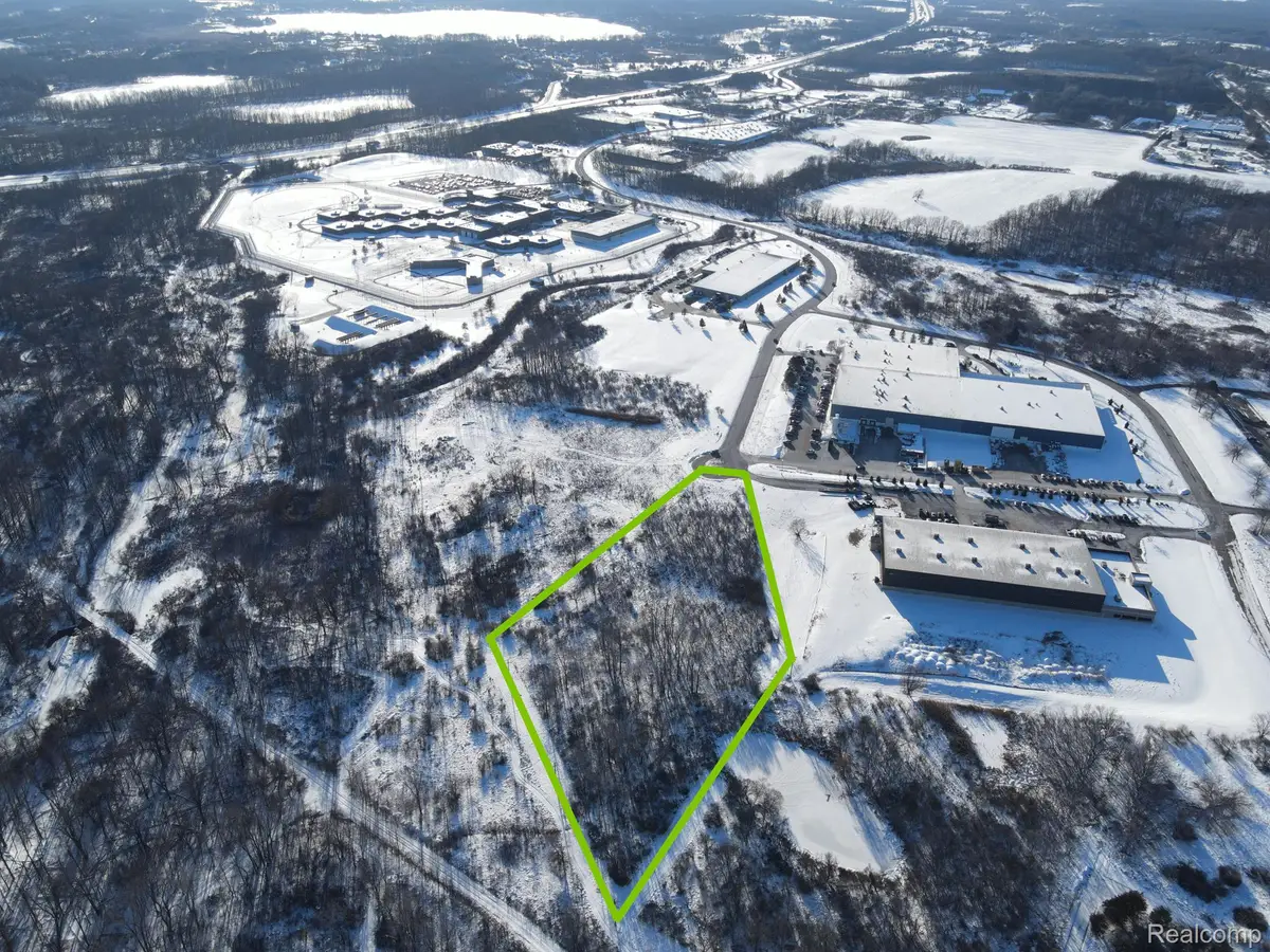 3100 JOHN CONLEY  DR S, Lapeer, MI 48446 - Image #1