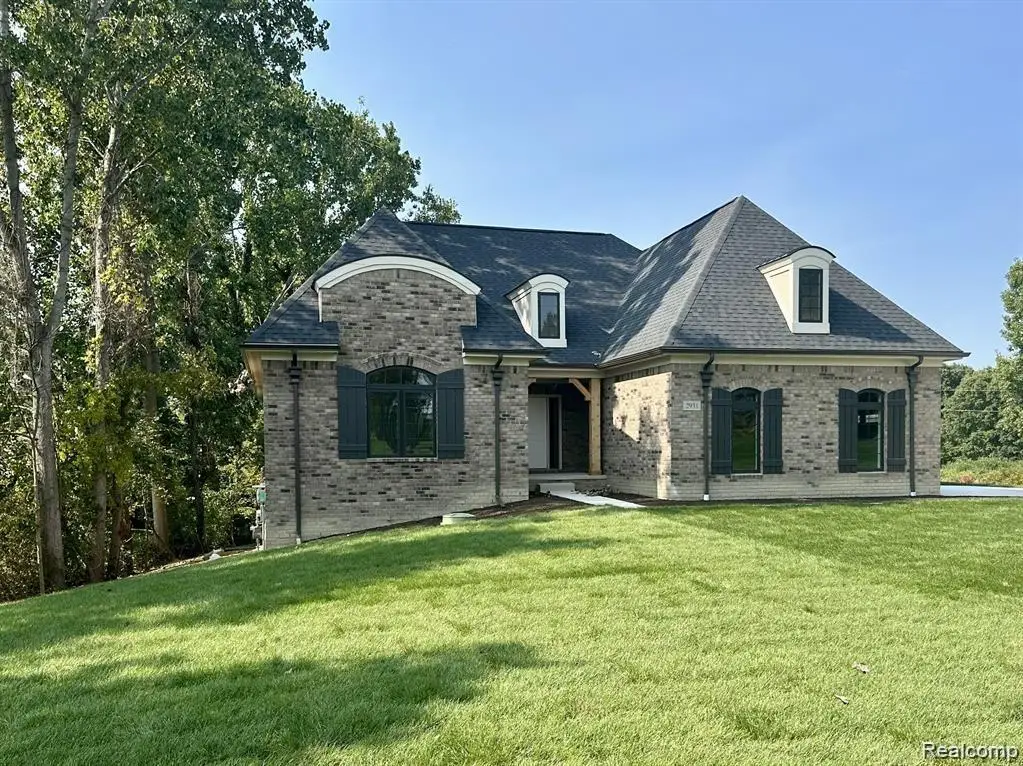 2931 COLT CRT, Commerce, MI 48382 - Image #1