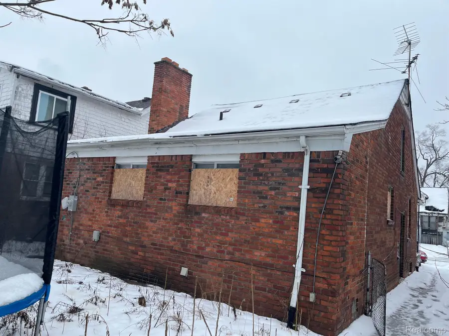 18423 NORWOOD ST, Detroit, MI 48234 - Image #2