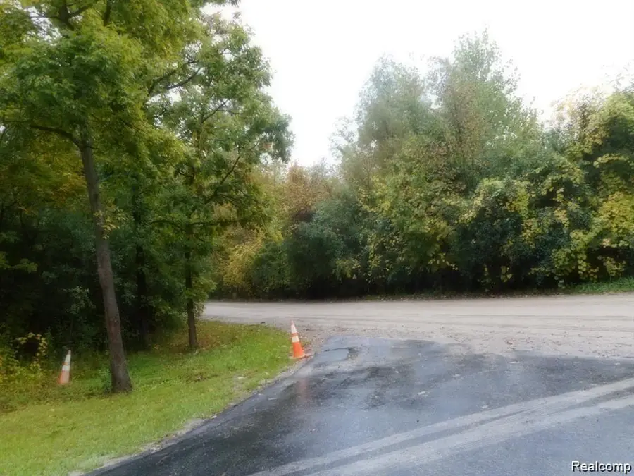 6400 WARREN RD, Superior, MI 48105 - Image #3