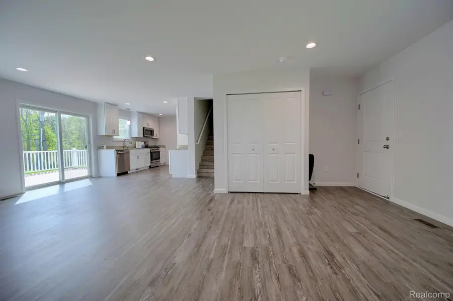 000 Wisconsin RD, Troy, MI 48083 - Image #2