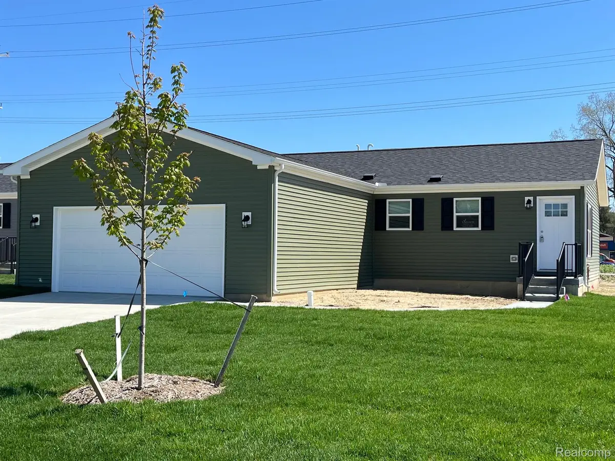 4426 MAPLE LEAF TRL, Flint, MI 48506 - Image #1