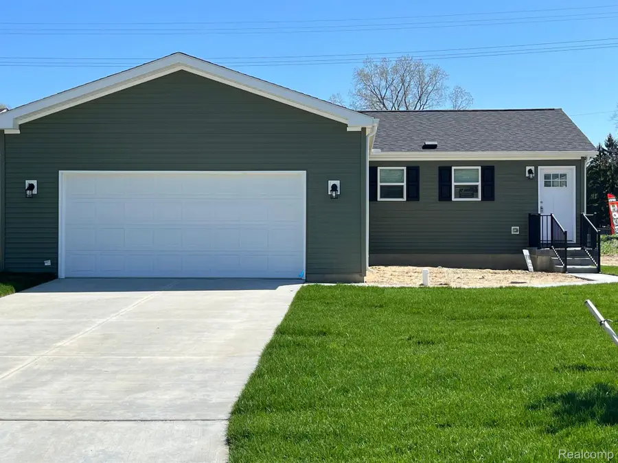 4426 MAPLE LEAF TRL, Flint, MI 48506 - Image #2