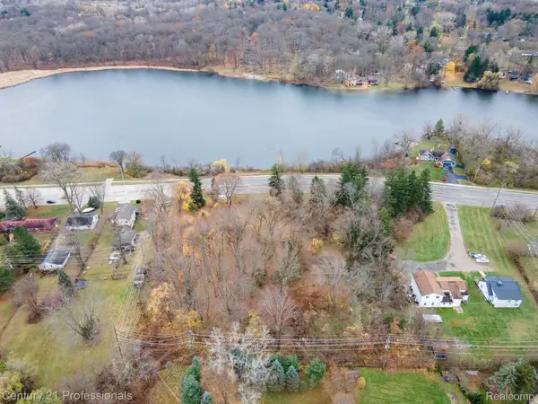 LOT 1 W WALTON, Waterford, MI 48329