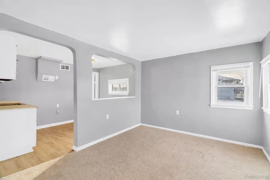 20850 WALTHAM RD, Warren, MI 48089 - Image #3