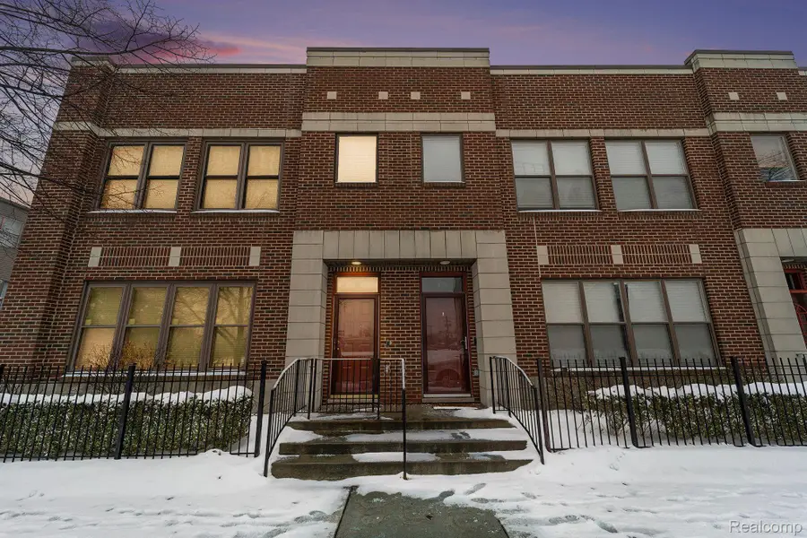 9 DELAWARE ST, Detroit, MI 48202 - Image #2