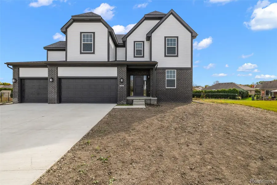 28342 Nadia LN, Chesterfield, MI 48047 - Image #3