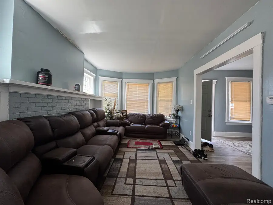 879 WEBB ST, Detroit, MI 48202 - Image #3