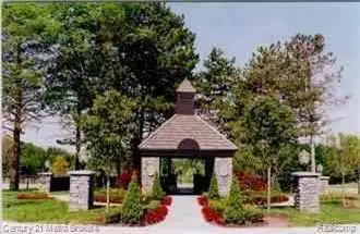 8006 Bridle Path CRT, GrandBlanc, MI 48439