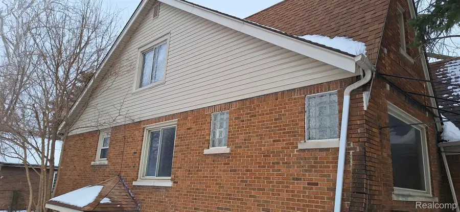 13814 CASTLETON ST, Detroit, MI 48227 - Image #3