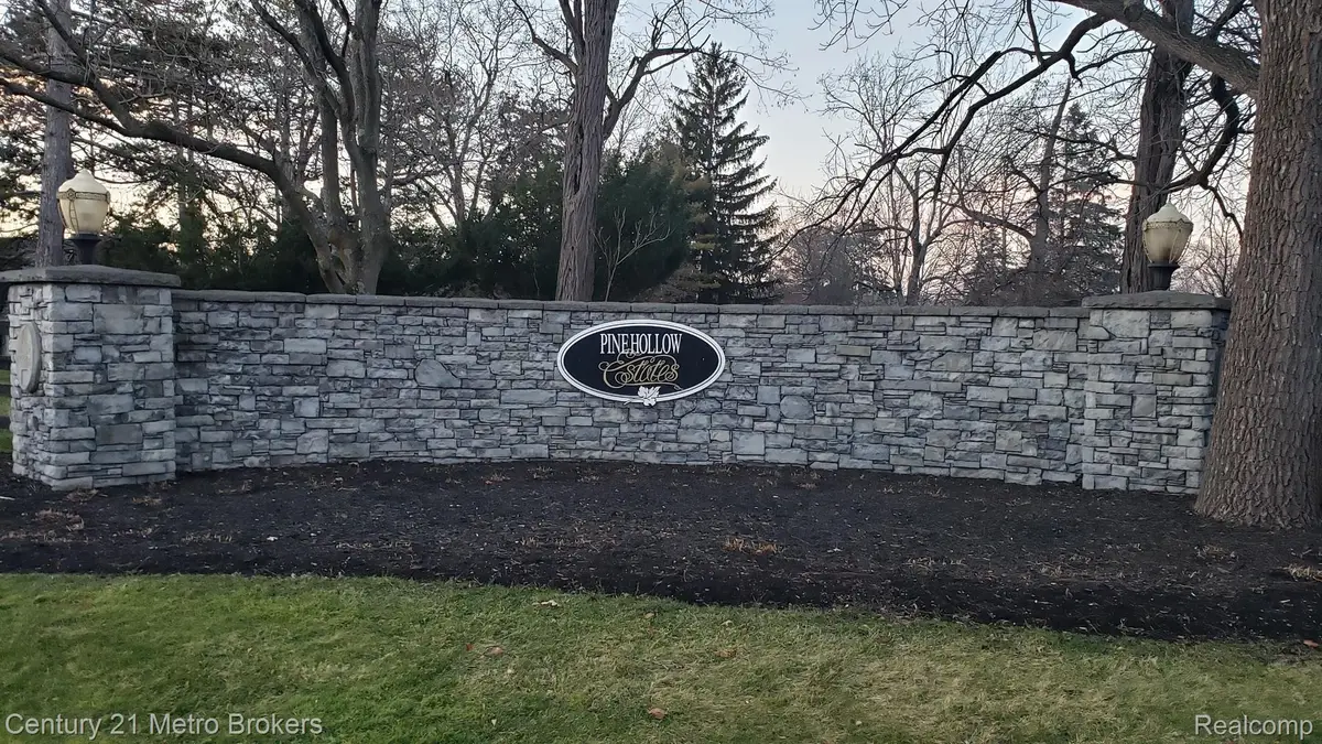 6319 Withers Way CRT, Grand Blanc, MI 48439 - Image #1