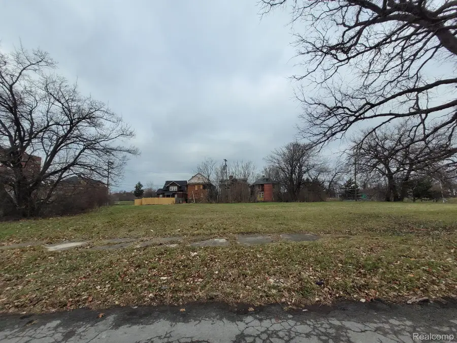 1546 COLLINGWOOD ST, Detroit, MI 48206 - Image #2