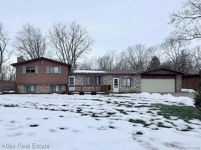 8530 CATHERWOOD DR, Goodrich, MI 48438 - Image #1