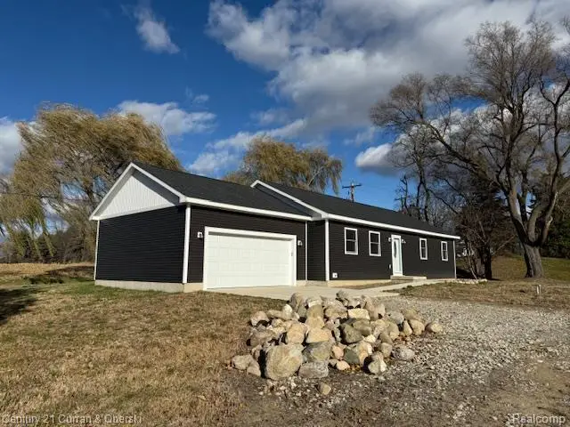 4662 W BARNES RD, Mason, MI 48854 - Image #2