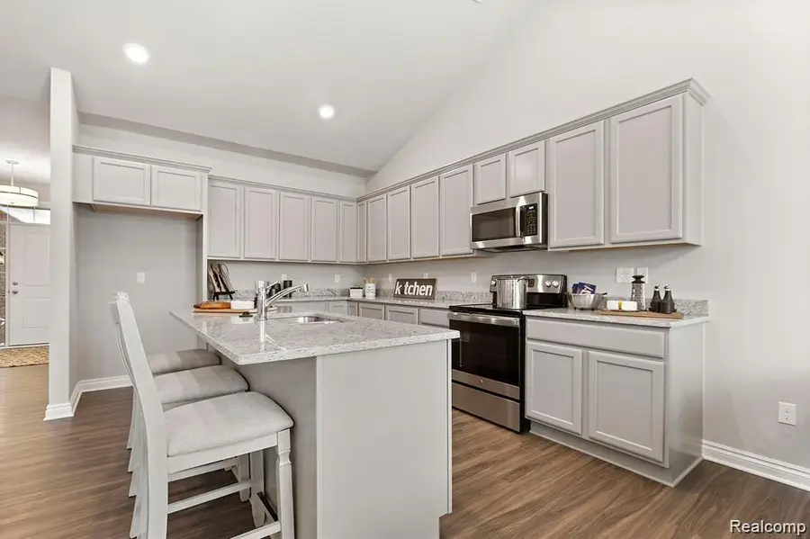 2249 Chase DR 108 13, Howell, MI 48855 - Image #3