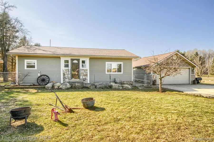 5079 JEFFERSON RD, North Branch Township, MI 48461 - Image #2