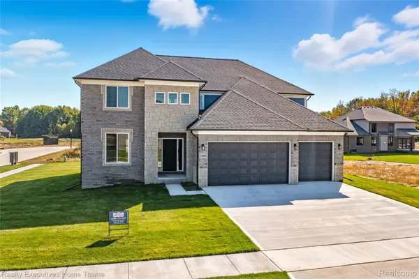 24684 SAWGRASS DR, Macomb, MI 48042