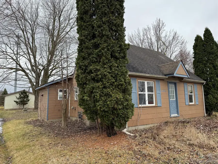 4063 MAIN ST, Brown City, MI 48416 - #2