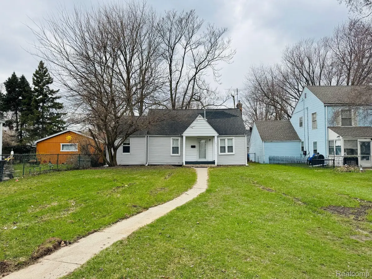 184 Dickinson Street, Mount Clemens, MI 48043 - Image #1