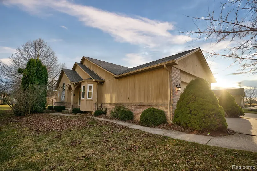 6407  Beecher  RD, Flint, MI 48532 - Image #2