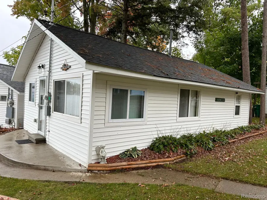 1249 N CROOKED LAKE DR, Lake, MI 48632 - Image #2