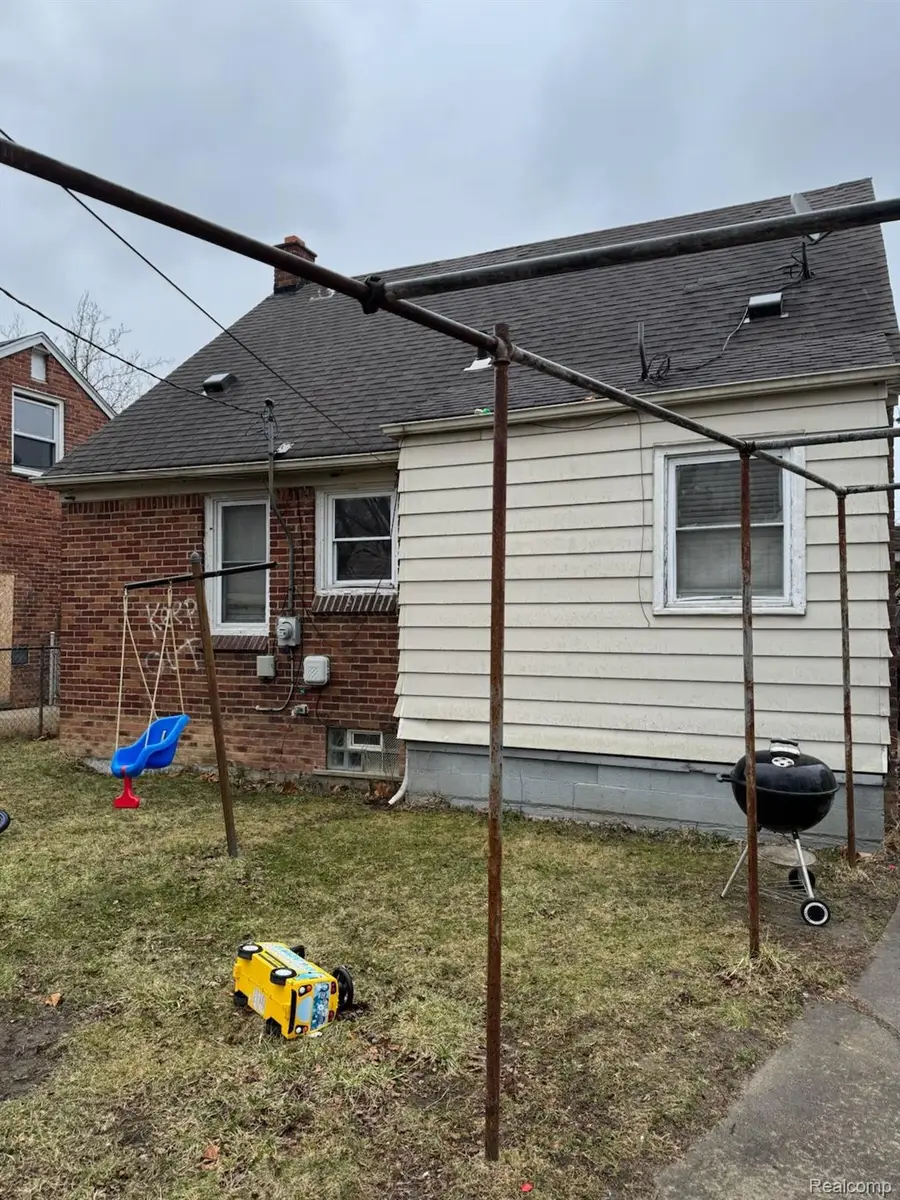 7265 EVERGREEN AVE, Detroit, MI 48228 - Image #2