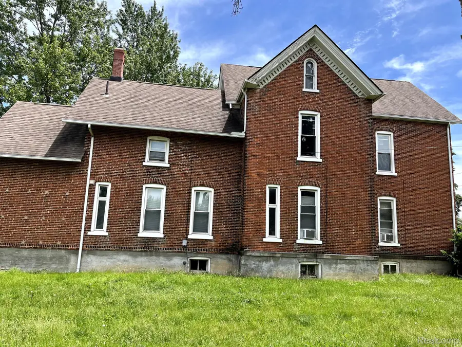 1910 S CUSTER RD, Monroe, MI 48161 - Image #2