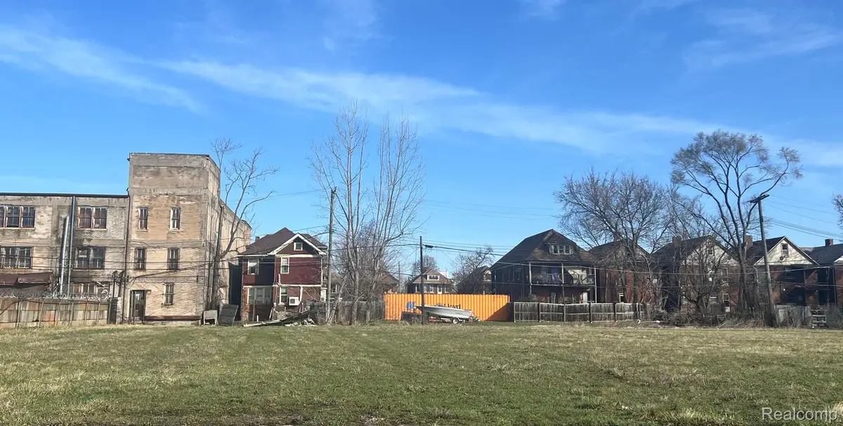 3637 E PALMER ST, Detroit, MI 48211 - Image #1