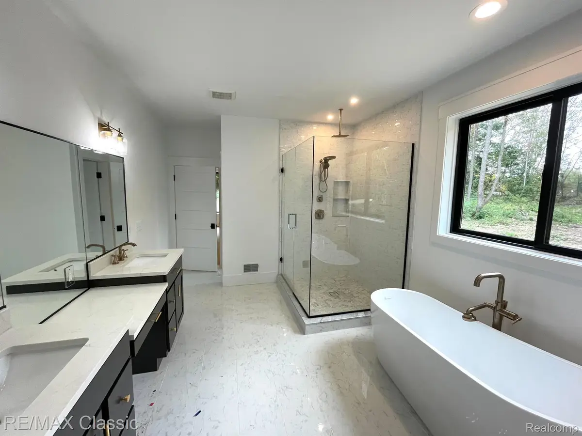 2323 Canterwood, Highland, MI 48357 - Image #1