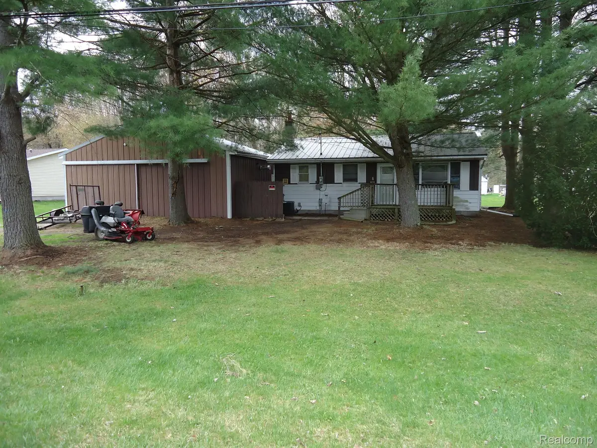 3046 JOHANN DR, Saginaw, MI 48609 - Image #1