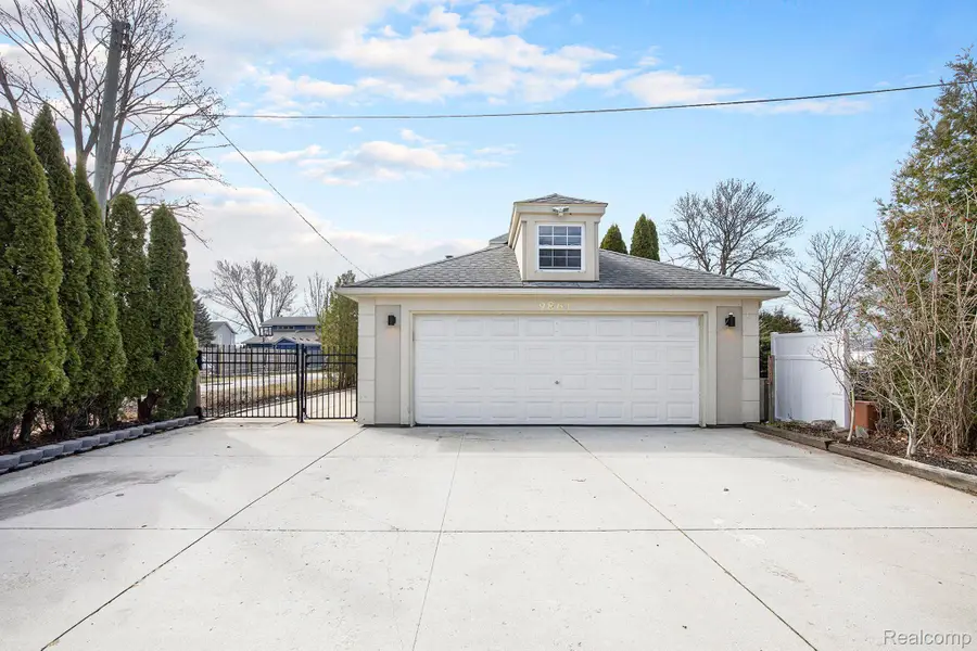 9861 DIXIE, Ira Township, MI 48023 - Image #2