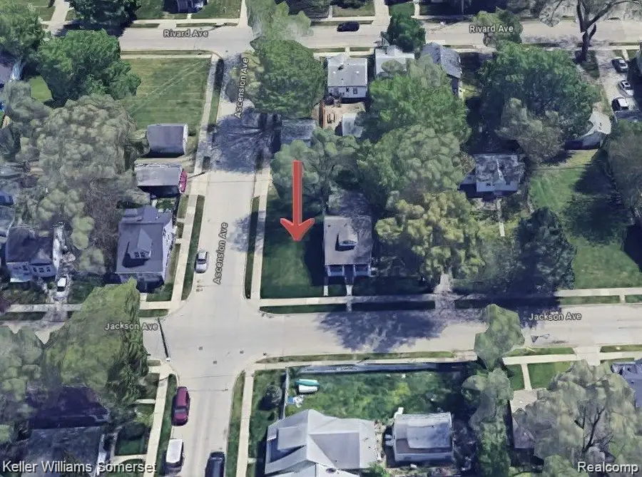 8128 JACKSON AVE, Warren, MI 48089 - Image #2