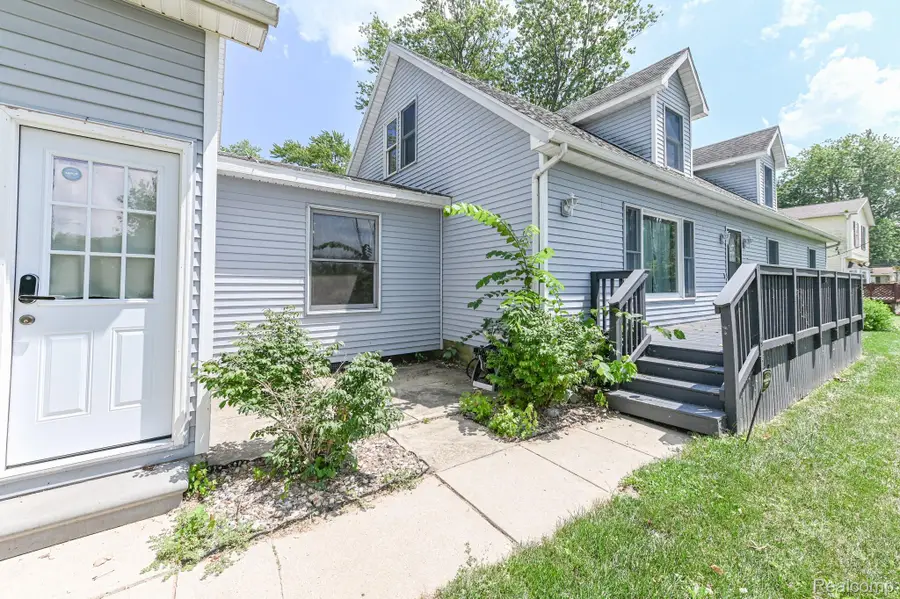 4534 SUPERIOR ST, Newport, MI 48166 - Image #2