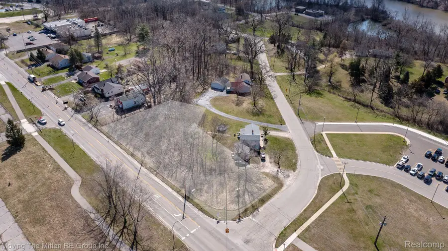 3208 GROVE RD, Ypsilanti, MI 48198 - Image #2