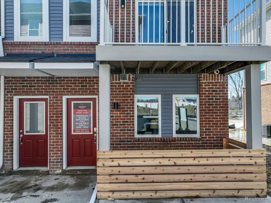 821 Canterbury Ln., Troy, MI 48085 - Image #3