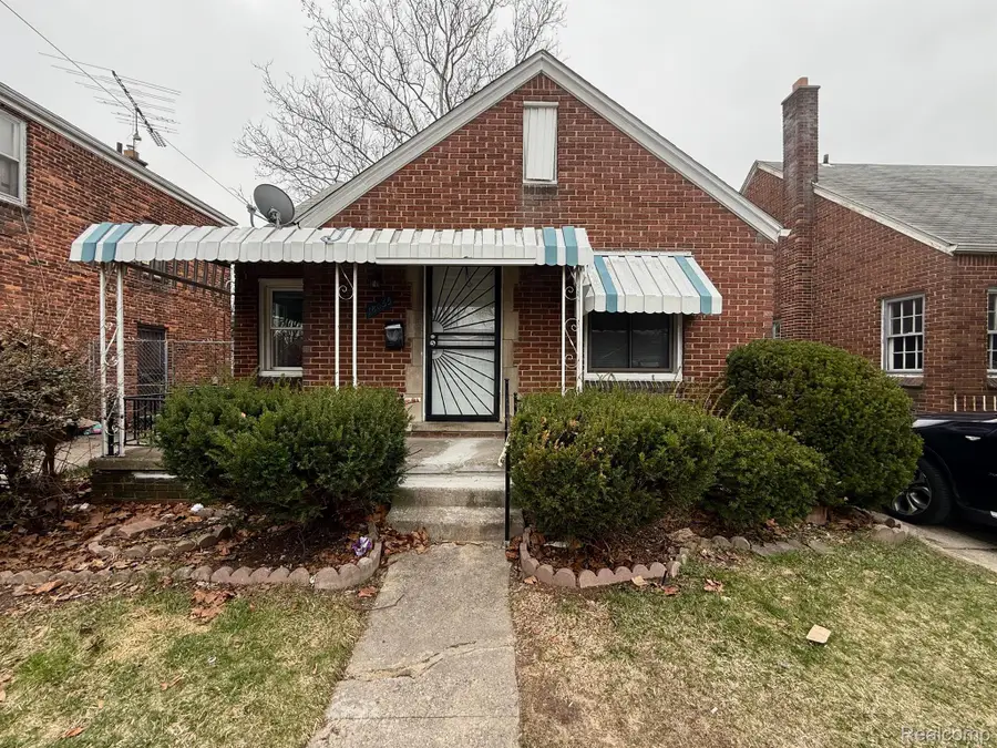 18655 STRASBURG ST, Detroit, MI 48205 - Image #2