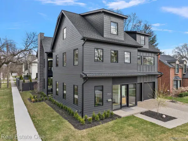 1723 BIRMINGHAM BLVD, Birmingham, MI 48009
