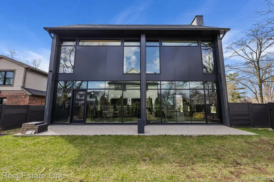 1723 BIRMINGHAM BLVD, Birmingham, MI 48009 - Image #2